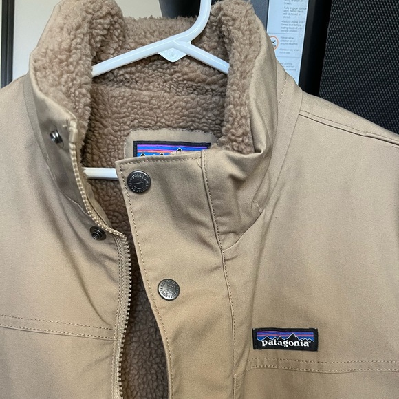 Patagonia Men’s Jacket - Picture 2 of 4